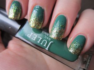 Glitter Ombre Nail