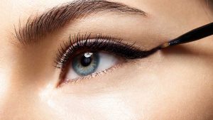 How to Keep Your Eyeliner from Smudging